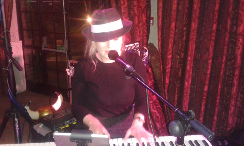 Pulse Wedding Band Western House Ayrshire 22-08-2015 Caitlin in hat