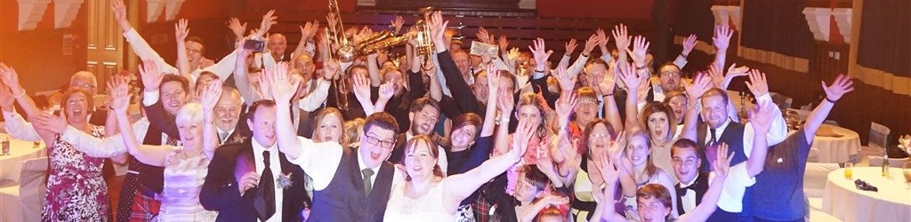 Pulse wedding bands Glasgow & Ayrshire in Rutherglen Town Hall Glasgow group shot on busy dance floor